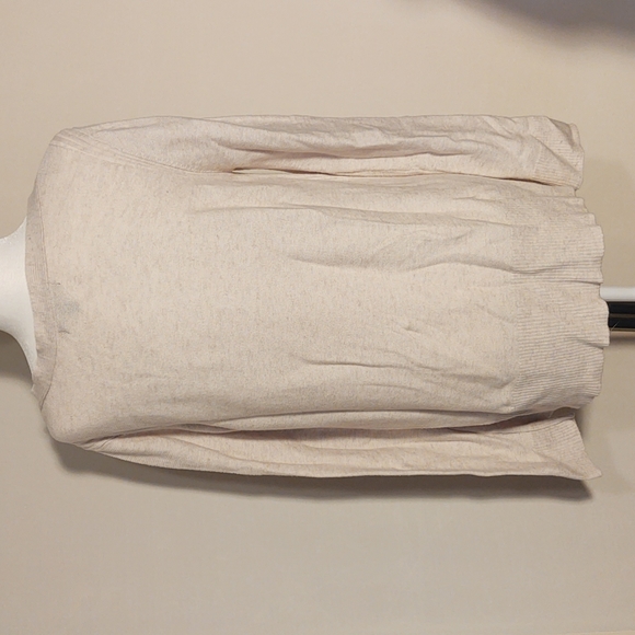 CLEARANCE SALE! Women's Relativity Sweater - Sz. L - Picture 4 of 4